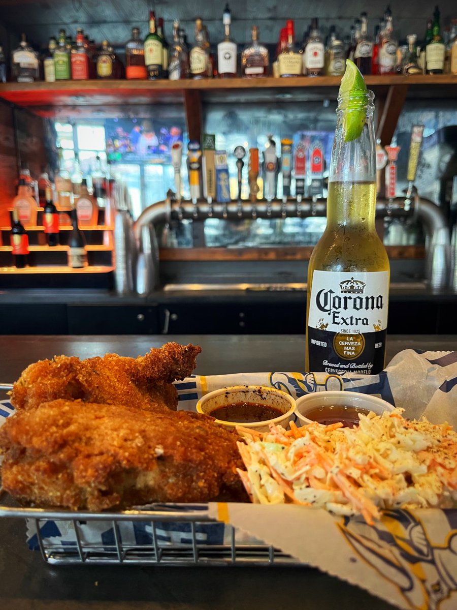 "A little bit of chicken fried, cold beer on a Friday night...." 

Join us for Happy Hour 3-6 PM along with some live music! See who's performing this evening 👇

<a href="/adamcorbinmusic/">Adam Corbin</a> : 3-6 PM
Reckless Bound: 6-9 PM 

#ChickenFried #ZacBrownBand  #HappyFriday #HappyHour #LiveMusic