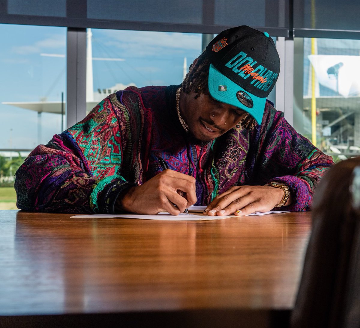 erikezukanma's tweet photo. 7/11/22 note to self.. “You made it kid.  Keep Going!” 

Extremely blessed &amp; Excited for the opportunity! 
Fin Nation Let’s Rock 🐬 https://t.co/BKDzy5kejq