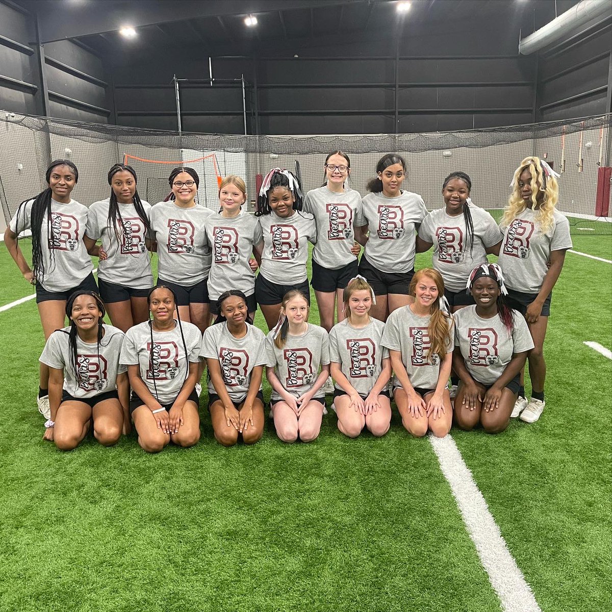 MrsAdamsCoachS's tweet photo. Barton Cheer Camp 2022! Can’t wait for football season!!! Go Bears! 🐻❤️📣 #gobearsgo #bartonbears #cheertime #cheercamp @5401BartonSD https://t.co/6uAyaClJgF