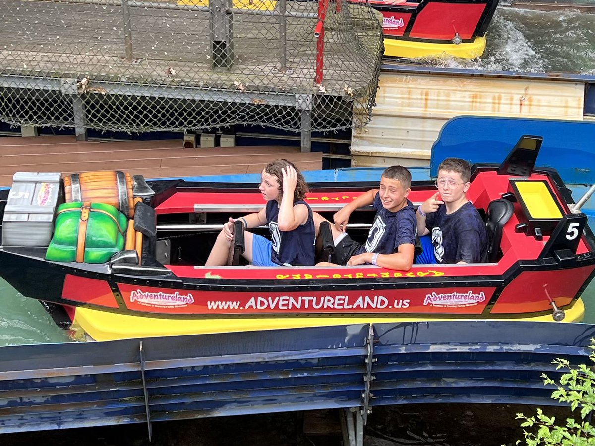 MrsBruno35's tweet photo. @OSchool4 @OSchoolsPR #sch4sixthgradeday A great day to cool off on the log flume! https://t.co/g0uxwB2Gy1