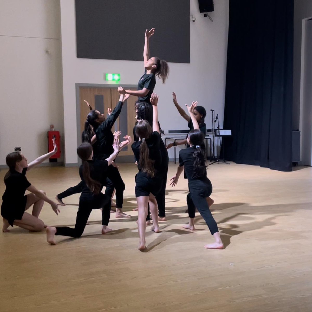 chssouth_arts's tweet image. Team @chssouth_eng put on such a fantastic Oracy Showcase today ! Team Arts were extremely proud of our talented oracy scholars as well as our dancers, musicians/singers and performers @chssouthmcr #oracyskills #creative #successful #happy #icecreamvan