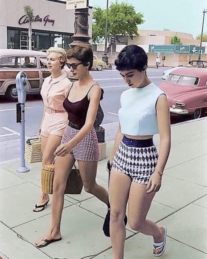 Chequevera06's tweet photo. 1967 Yozgat... Lise caddesi... https://t.co/n9PTbcjL5w