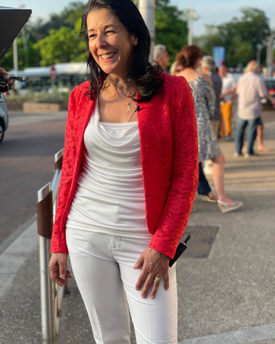 NadCarcasset_91's tweet image. 🕛 Fin de la campagne ce soir à minuit ! 🗳🇫🇷

Dimanche, pas une voix ne doit manquer pour :

✅ Une députée de terrain
✅ Soutenir vos projets locaux
✅ Vos transports du quotidien
✅ Lutter contre la désertification médical
✅ L’éducation de nos enfants

#circo9110 #AvecNadia