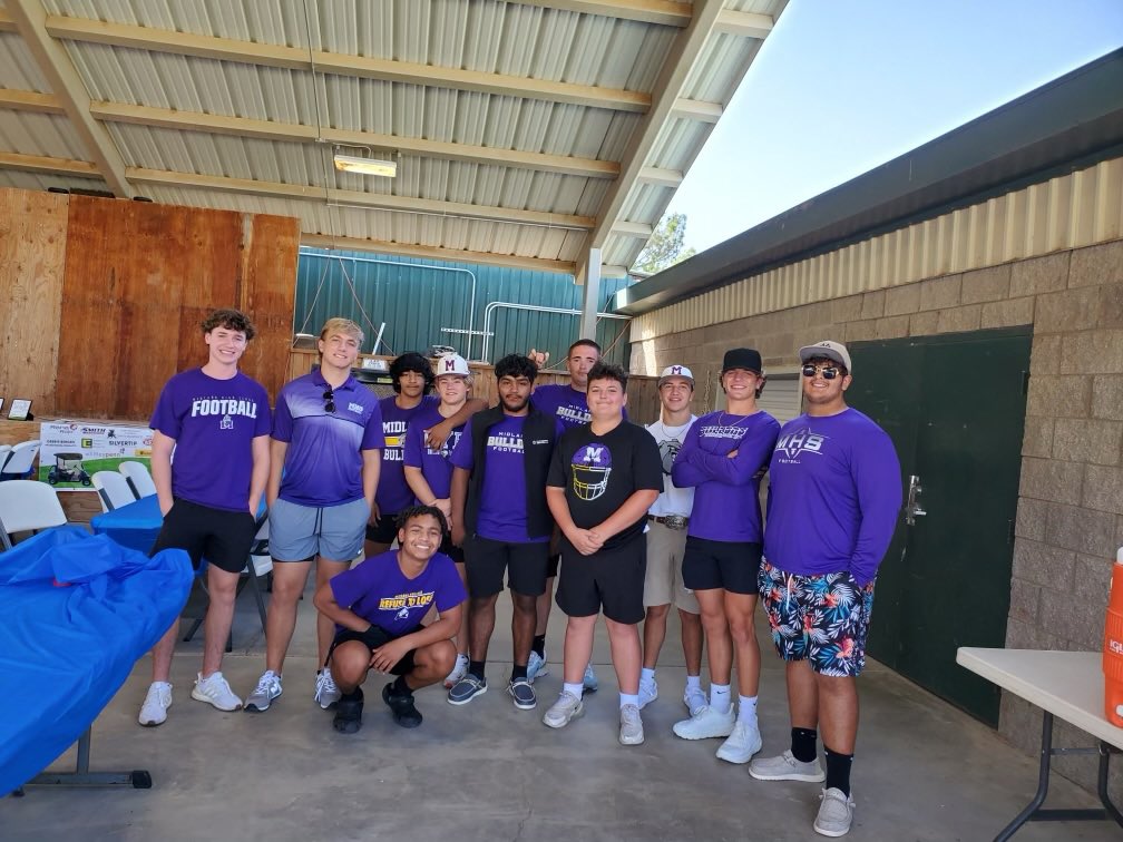 midlandhighfb's tweet photo. FORE⛳️
A few Dawgs were out and about today volunteering at the Windy City Golf Tournament benefiting Senior Life Midland! 🟣🟡
#BPBB
#OYB https://t.co/0QnGqa5fqs