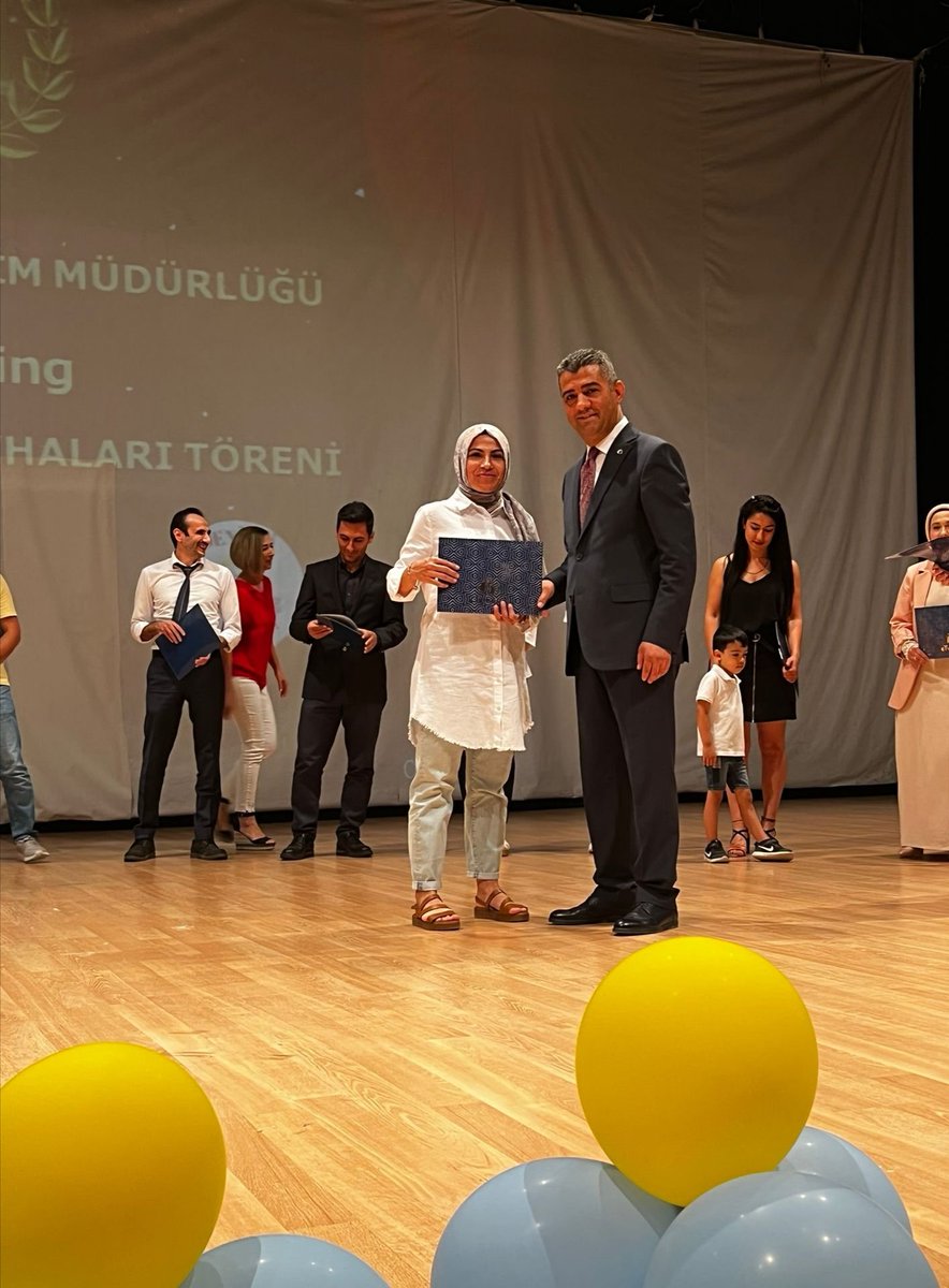 HkankuralHatice's tweet photo. Denizli İl Milli Eğitim Müdürlüğü tarafından düzenlenen e Twinning ödül töreninde  İl Milli Eğitim Müdürümüz  Sayın Süleyman Ekici'den Ulusal Kalite Etiketi belgemi almanın gururunu yaşıyorum.
@KaleKaymakamlig
@kalemem20
@kalekemalaraci
 @fatosiyem1
@FatmaKaygn1 https://t.co/06DWvCnwhK