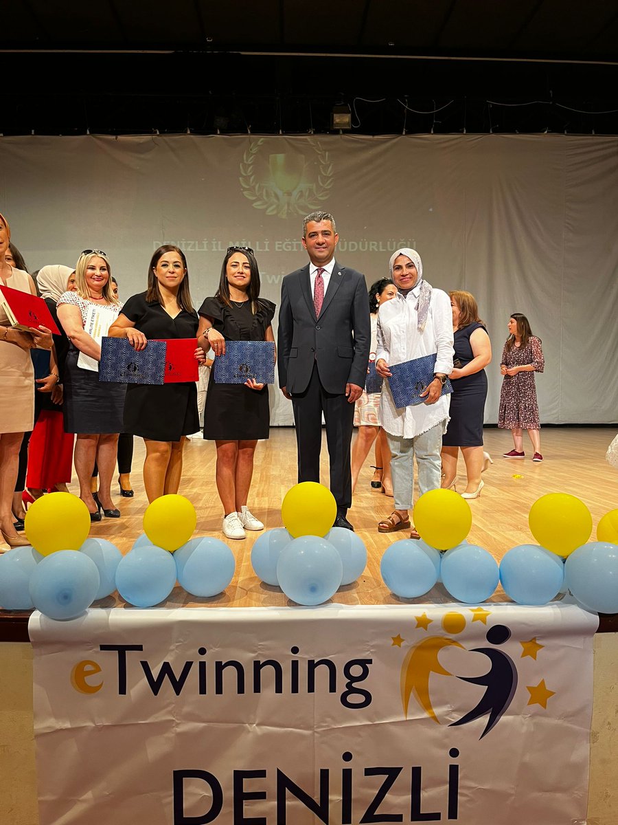 Denizli İl Milli Eğitim Müdürlüğü tarafından düzenlenen e Twinning ödül töreninde  İl Milli Eğitim Müdürümüz  Sayın Süleyman Ekici'den Ulusal Kalite Etiketi belgemi almanın gururunu yaşıyorum.
<a href="/KaleKaymakamlig/">Kale Kaymakamlığı</a>
<a href="/kalemem20/">Kale İlçe Milli Eğitim Müdürlüğü</a>
<a href="/kalekemalaraci/">Mehmet ve Kemal Aracı İO</a>
 <a href="/fatosiyem1/">fatosiyem</a>
<a href="/FatmaKaygn1/">Fatma Kaygın</a>