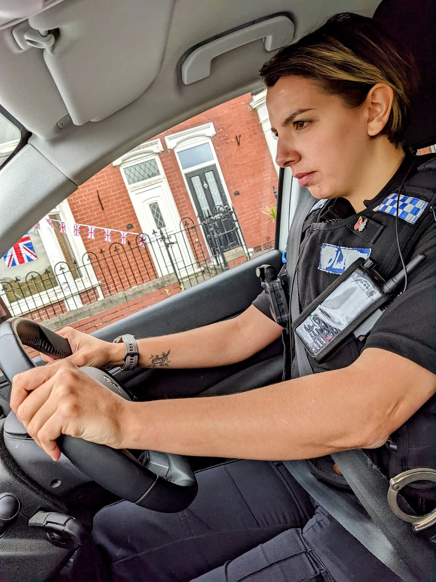 DurhamPolice's tweet photo. For #ResponsePolicingWeek, we joined PC Farrugia for a day shift in Crook.  

During her 9⃣-hour shift (which she finished 2⃣hours late) she dealt with:

📌Commercial burglary
📌Weapons incident
📌Criminal damage 
📌Concern for welfare
📌Domestic 

More 👉 https://t.co/EYg0IdeIDr https://t.co/3pGAQhJEpN