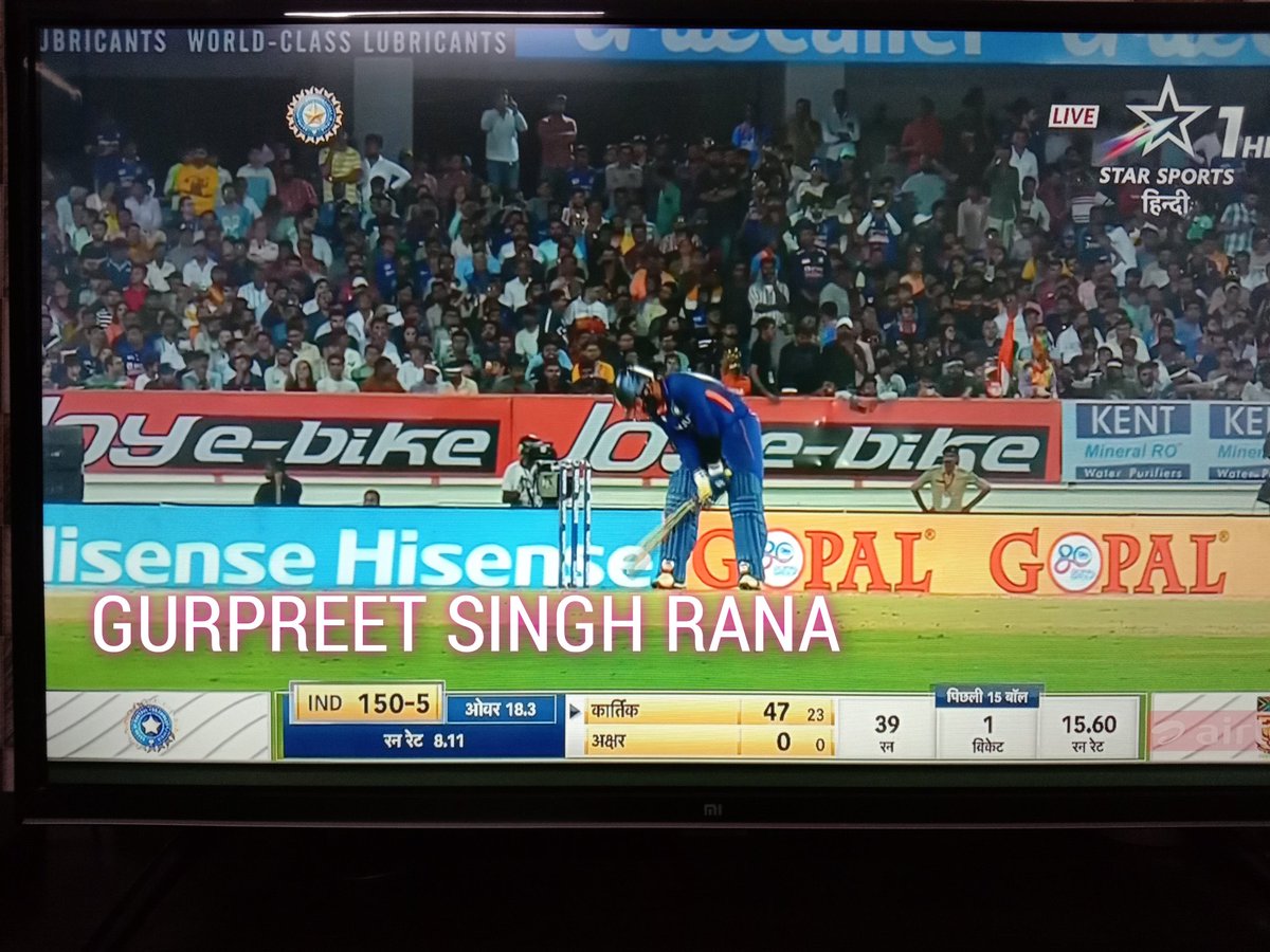 gsrana4580's tweet photo. HERE I SPOTTED THE AD IN 4th T20I
#SpotHisense
#Hisense
#WinHisense
@Hisense_IND
Tags
@preetgs45
@DSRana1275
@geetztandon https://t.co/H5t4JXwyHg