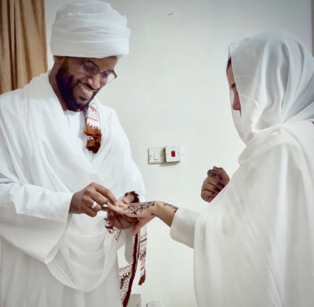 Ray_ryona's tweet photo. 17.6.2021♥️
في مثل هذا اليوم أصبحت على ذمته 💍
اللّهم أجعله لي كما آحب و آجعلني له كما يُحب وآجعلنا معاً كما نحب ونرضى 💍♥️ https://t.co/Z2x2iTQF9j