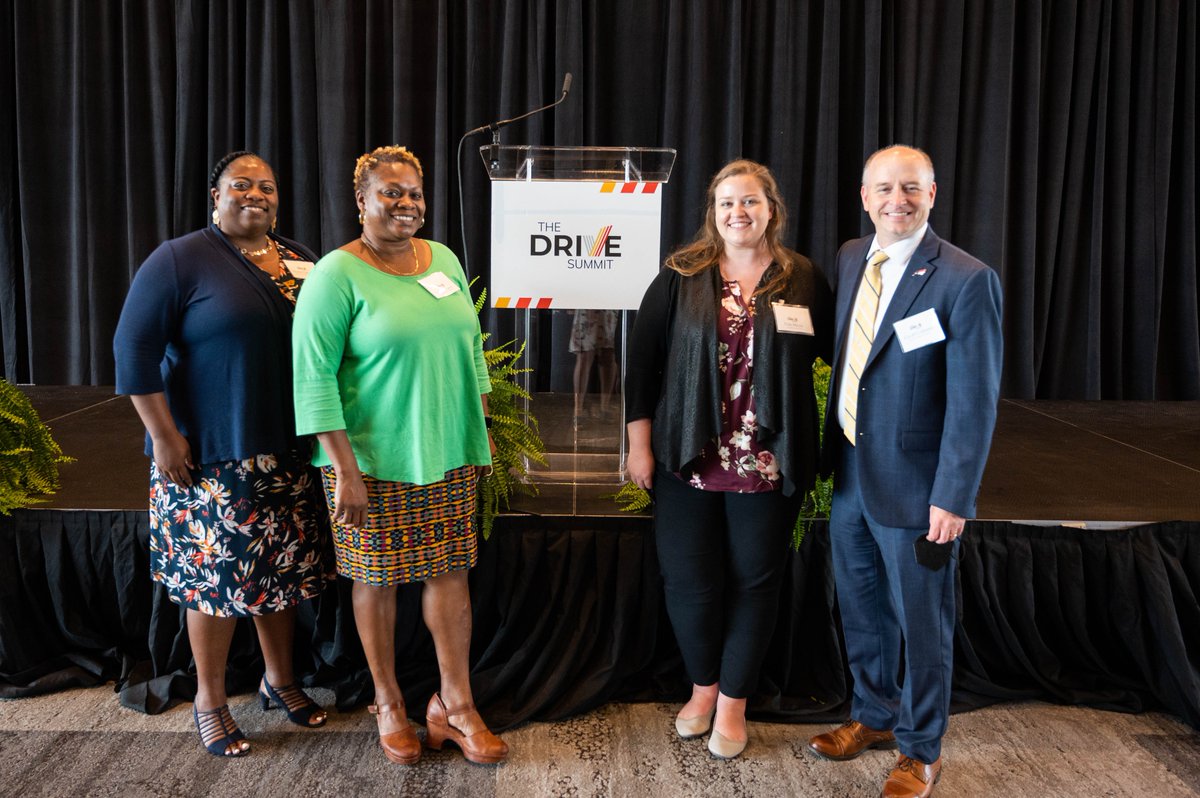 erinmeyer_'s tweet photo. So great meeting and chatting with fellow North Carolina Teaching Fellows at #DRIVEsummit @Hunt_Institute https://t.co/oq6qdMC8SW
