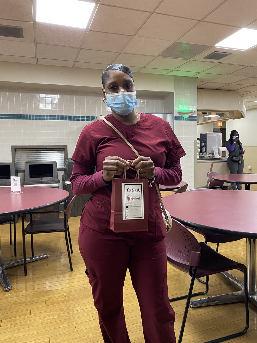 NewRoselandHosp's tweet image. Yesterday was the kickoff for National Nurses Assistant Week. To show appreciation to our CNAs, we gifted them with gift bags full of treats. 

From all of us at The New Roseland Community Hospital, THANK YOU!

Happy National Nurses Assistant Week!

#nationalnursesassistantweek