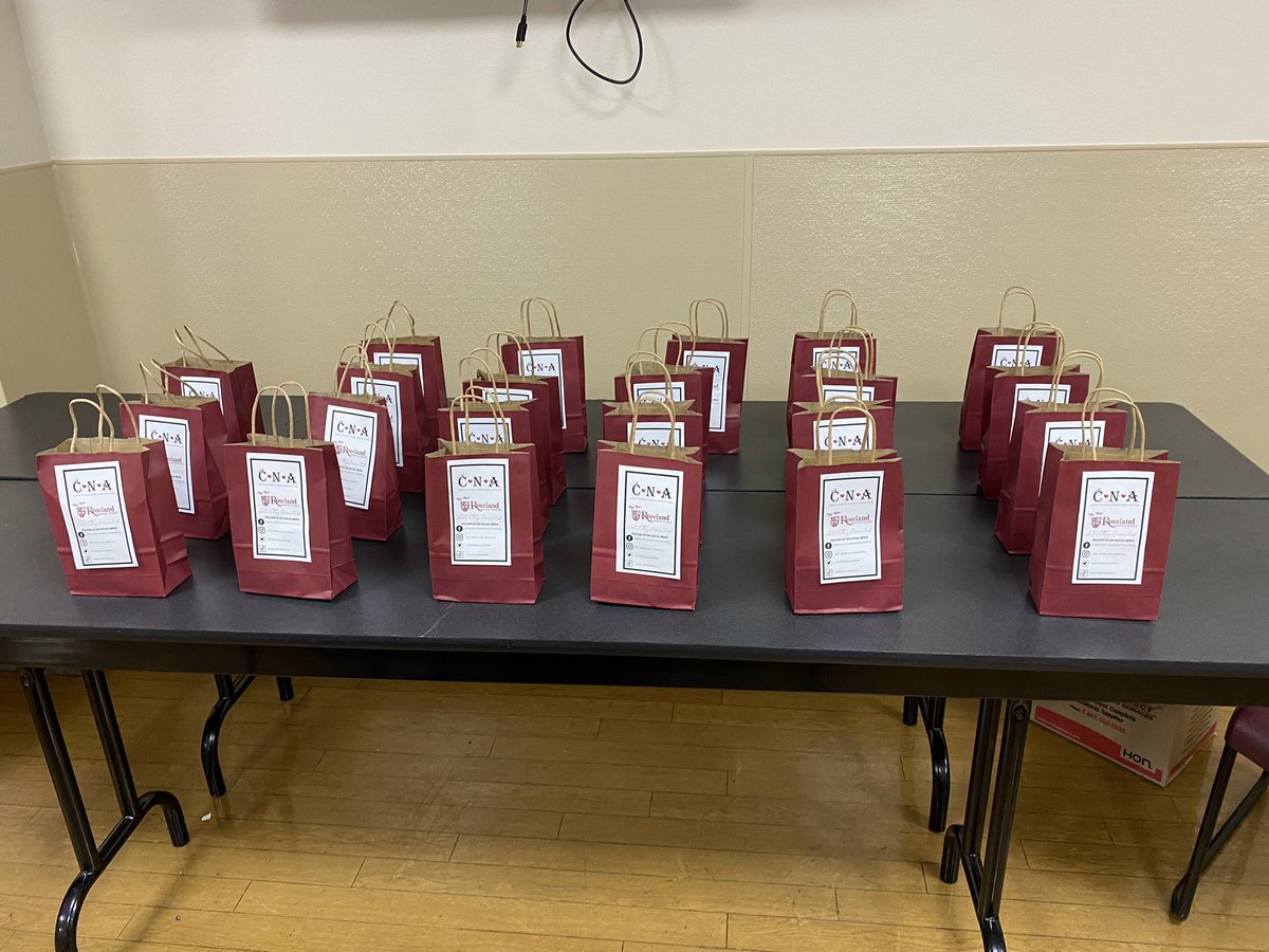 NewRoselandHosp's tweet image. Yesterday was the kickoff for National Nurses Assistant Week. To show appreciation to our CNAs, we gifted them with gift bags full of treats. 

From all of us at The New Roseland Community Hospital, THANK YOU!

Happy National Nurses Assistant Week!

#nationalnursesassistantweek