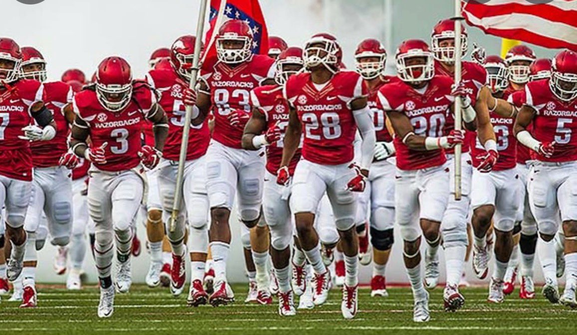 EliThomas______'s tweet photo. After talking with @CoachSamPittman I am blessed to receive my first d1 offer from the university of @RazorbackFB @Coach_Odom @CoachRossz https://t.co/zQLHAbZykX