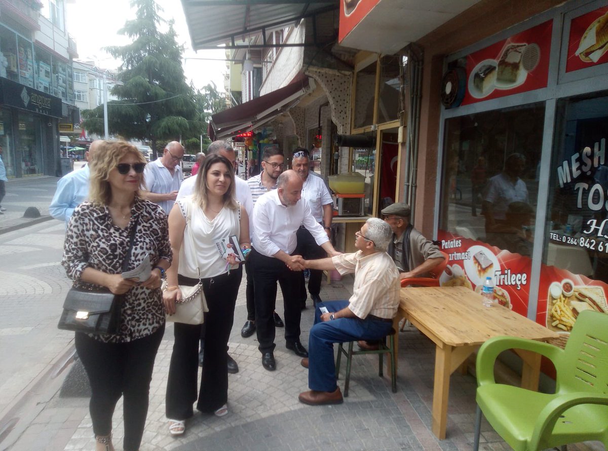 Her cuma günü bir çevre ilçede gelecek rüzgarı estirmeye devam, bugün Kocaali ilçemizde hemşehrilerimizle buluştuk. Güzel bir gelecek için, Kocaali’miz için 🍀 <a href="/Ahmet_Davutoglu/">Ahmet Davutoğlu</a> <a href="/GelecekPartiTR/">Gelecek Partisi</a> <a href="/SelimTemurci/">Dr. Selim Temurci</a>