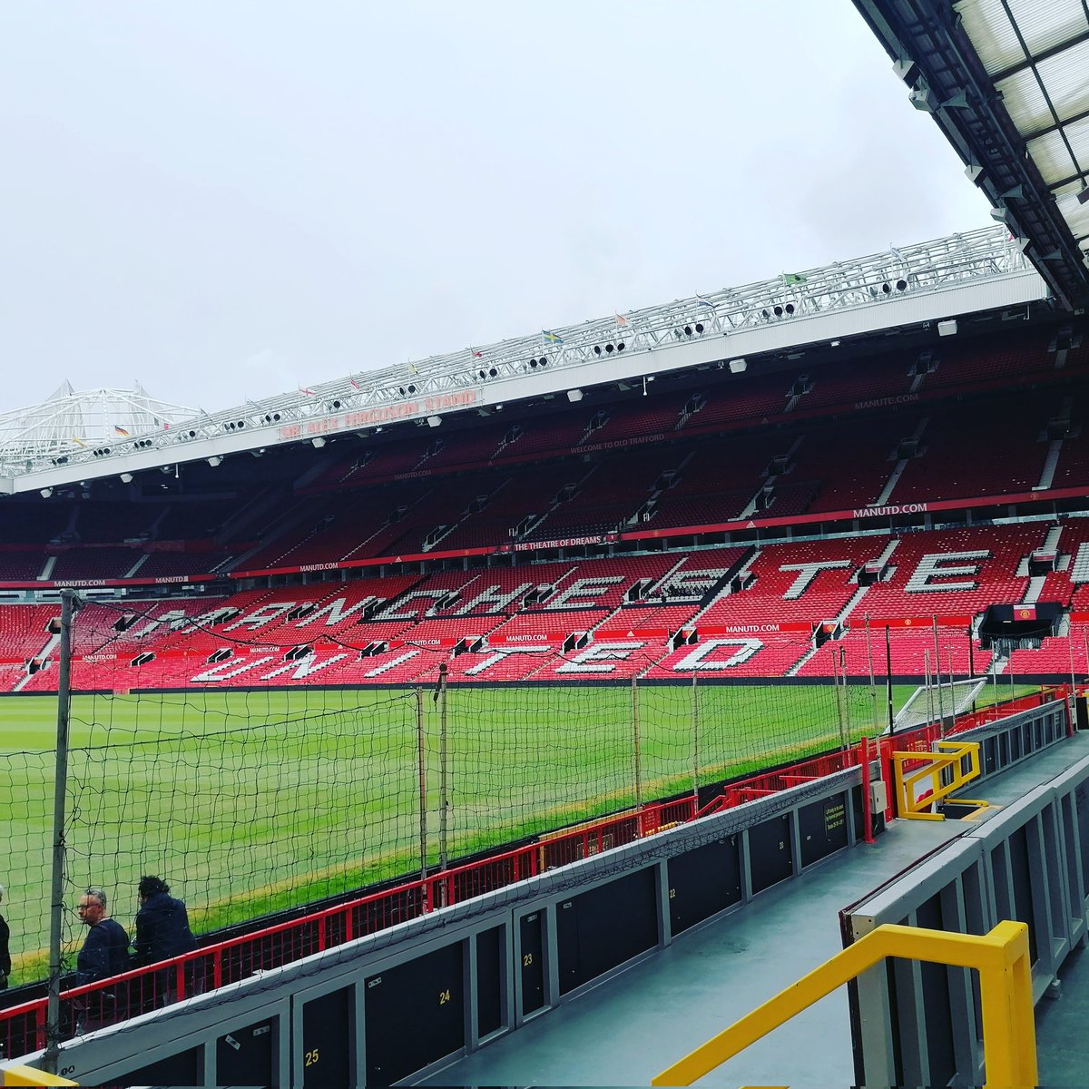 WELCOME TO TRAFFORD NEWS, BRINGING YOU GOSSIP AND LATEST NEWS FROM WITHIN MANCHESTER UNITED
#MUFC #ManUnited #cr7 #tenhag
#mufctransfer