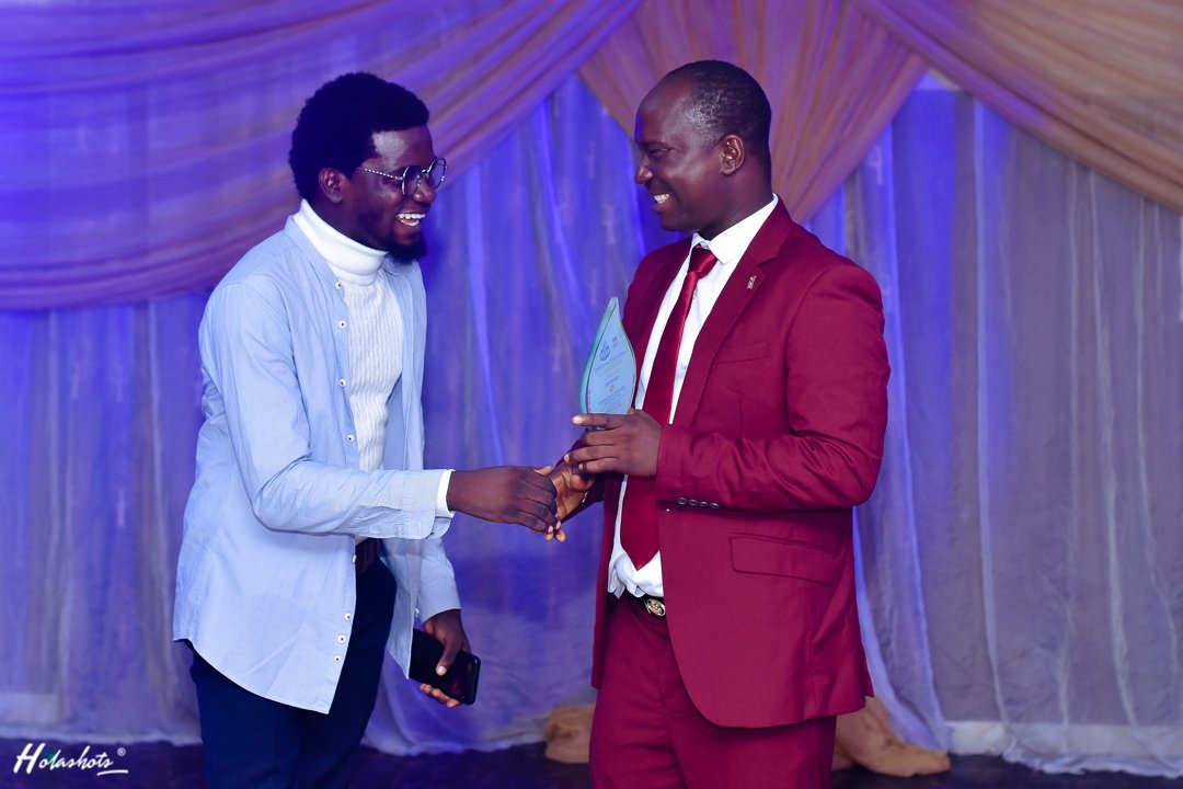 hassanabdurr's tweet photo. Congratulations to me as I was awarded the Designer of the year by COSA LASU 

#lasusoc #lasu https://t.co/N54sN4UP1i