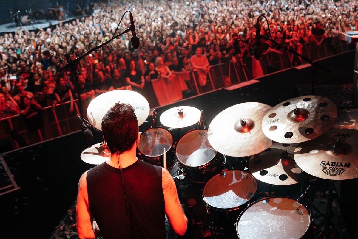 glenofthepower's tweet photo. Last night of 3 nights in Dublin ☘️ What a night 💫 Thank you Dublin for showing up in force 💪 Cork are you ready for us?💥#thescript #thescriptfamily #dublin #ireland #home #hometurf #grateful #blessed #cork https://t.co/v8GRzvJFNc