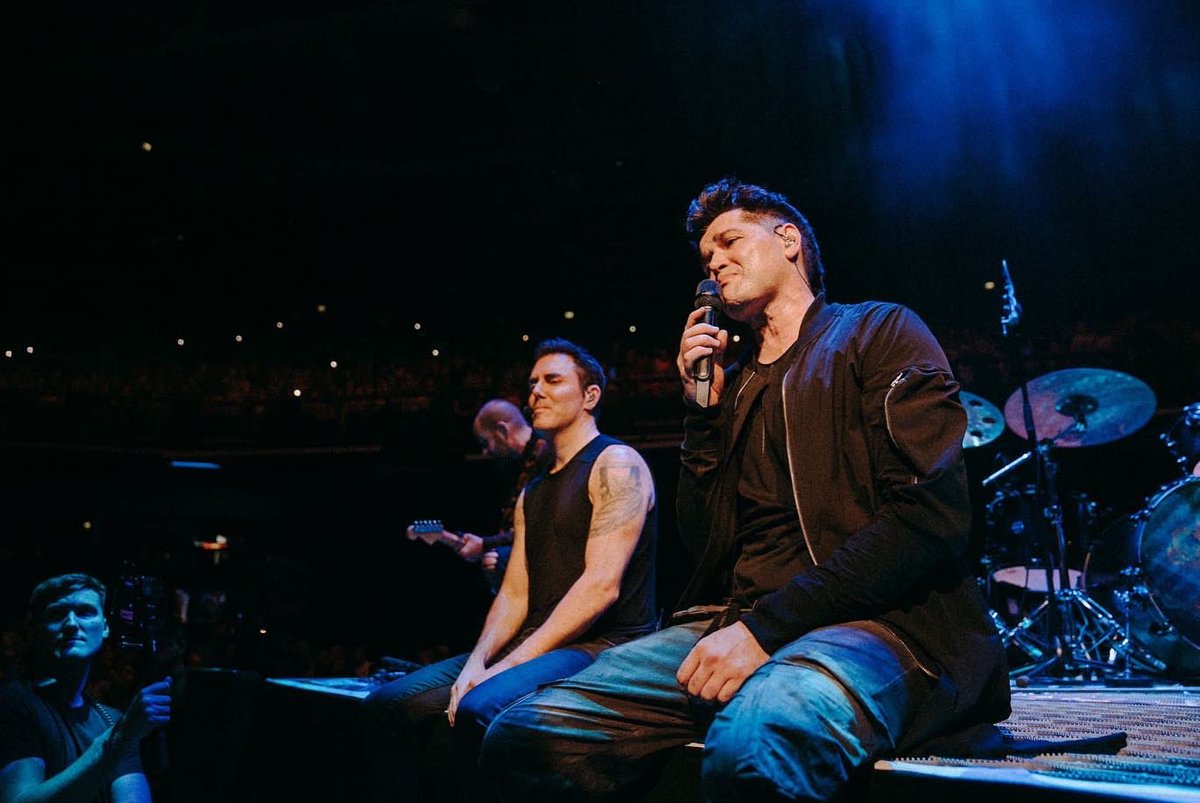 glenofthepower's tweet photo. Last night of 3 nights in Dublin ☘️ What a night 💫 Thank you Dublin for showing up in force 💪 Cork are you ready for us?💥#thescript #thescriptfamily #dublin #ireland #home #hometurf #grateful #blessed #cork https://t.co/v8GRzvJFNc