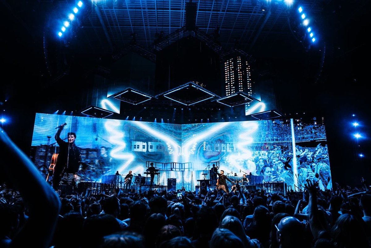 glenofthepower's tweet photo. Last night of 3 nights in Dublin ☘️ What a night 💫 Thank you Dublin for showing up in force 💪 Cork are you ready for us?💥#thescript #thescriptfamily #dublin #ireland #home #hometurf #grateful #blessed #cork https://t.co/v8GRzvJFNc