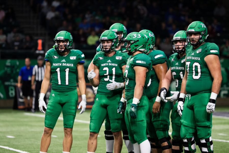 SReddinger3's tweet photo. After a great conversations with @BubbaSchweigert I am extremely blessed to say I have received my 2nd D1 offer to the University of North Dakota @CoachHolinka @UNDfootball @EDGYTIM @DeepDishFB @PrepRedzoneIL https://t.co/HxZSKuM00l