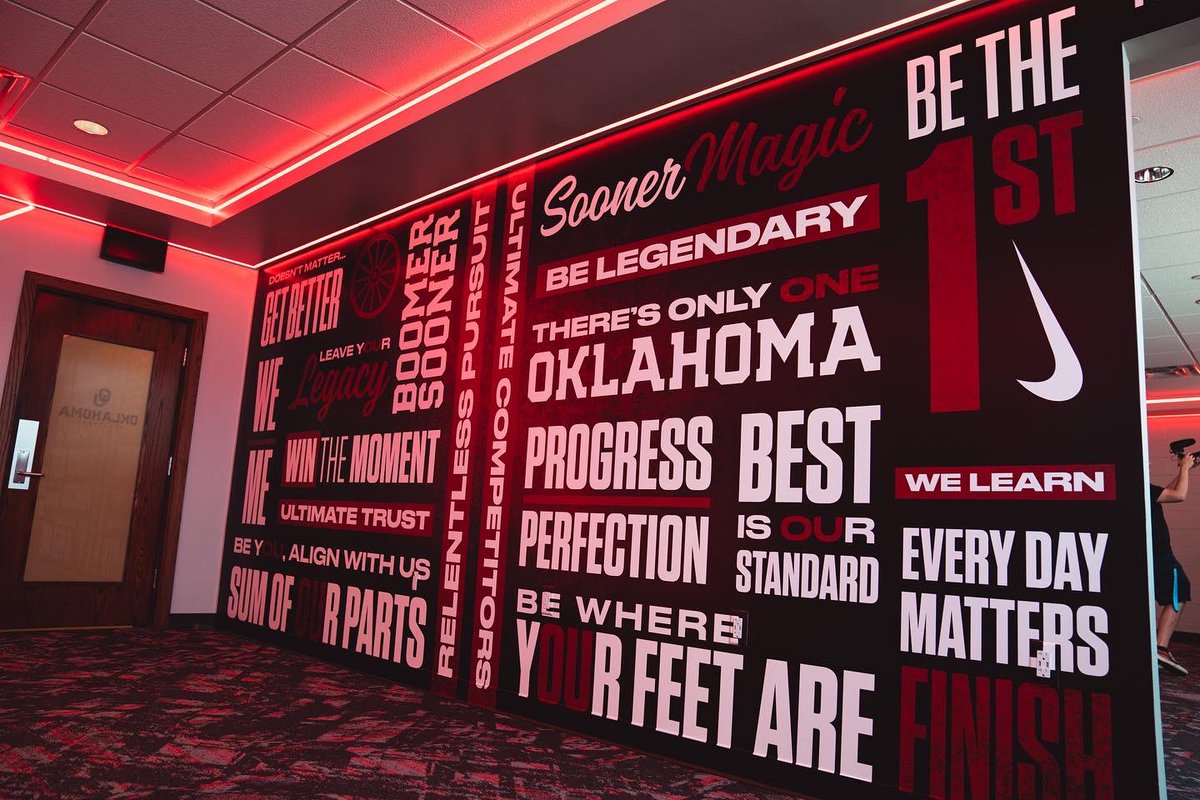 OU_Volleyball's tweet photo. Brought the 𝘩𝘦𝘢𝘵 🔥 https://t.co/Zbpiu23eVn