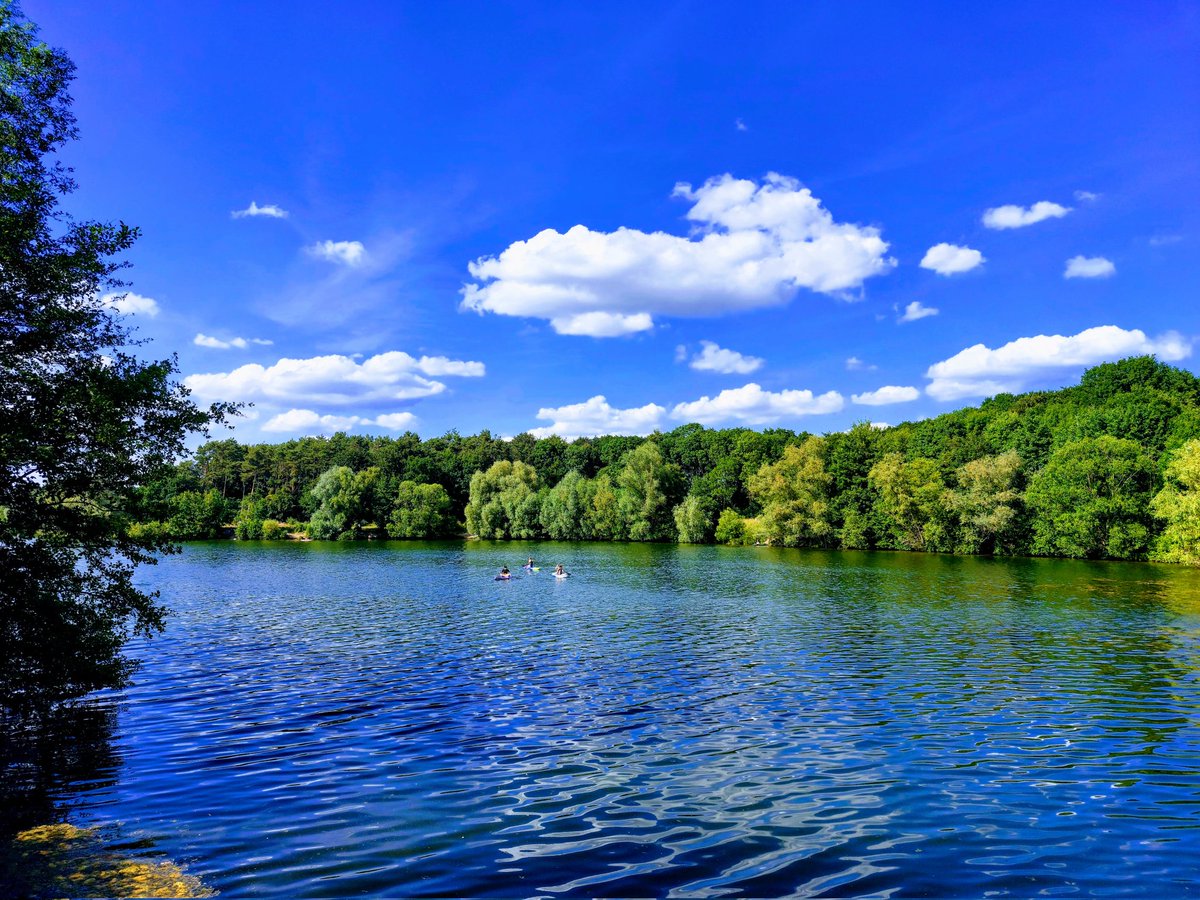 Three1_official's tweet photo. Schönen Freitag Abend ✌️
#Lippesee #Paderborn #FridayFeeling https://t.co/BbBB1hSBPV