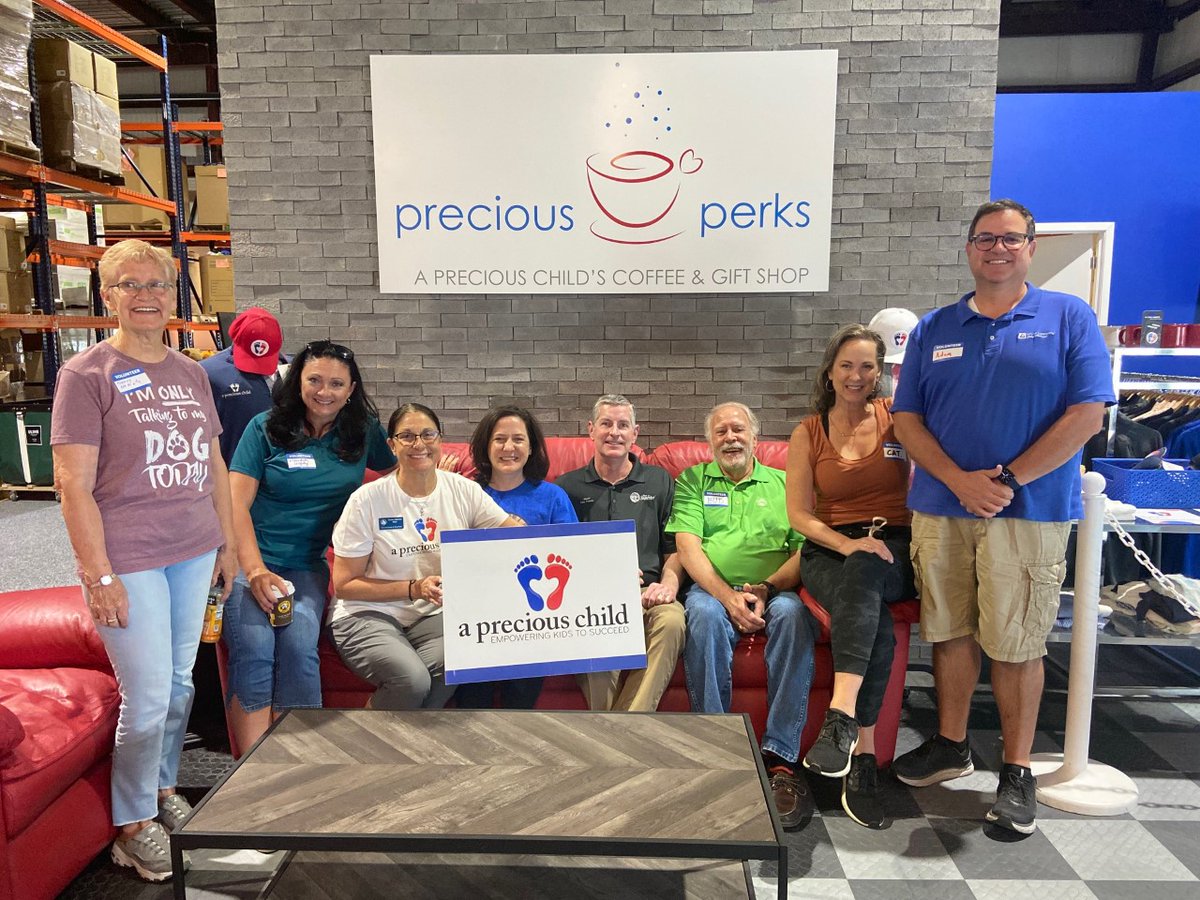 ashleystolzmann's tweet photo. Precious Child is doing such amazing work supporting children around the region.  Thank you to the metro area mayors that came up to volunteer today! https://t.co/niHVznx0mD