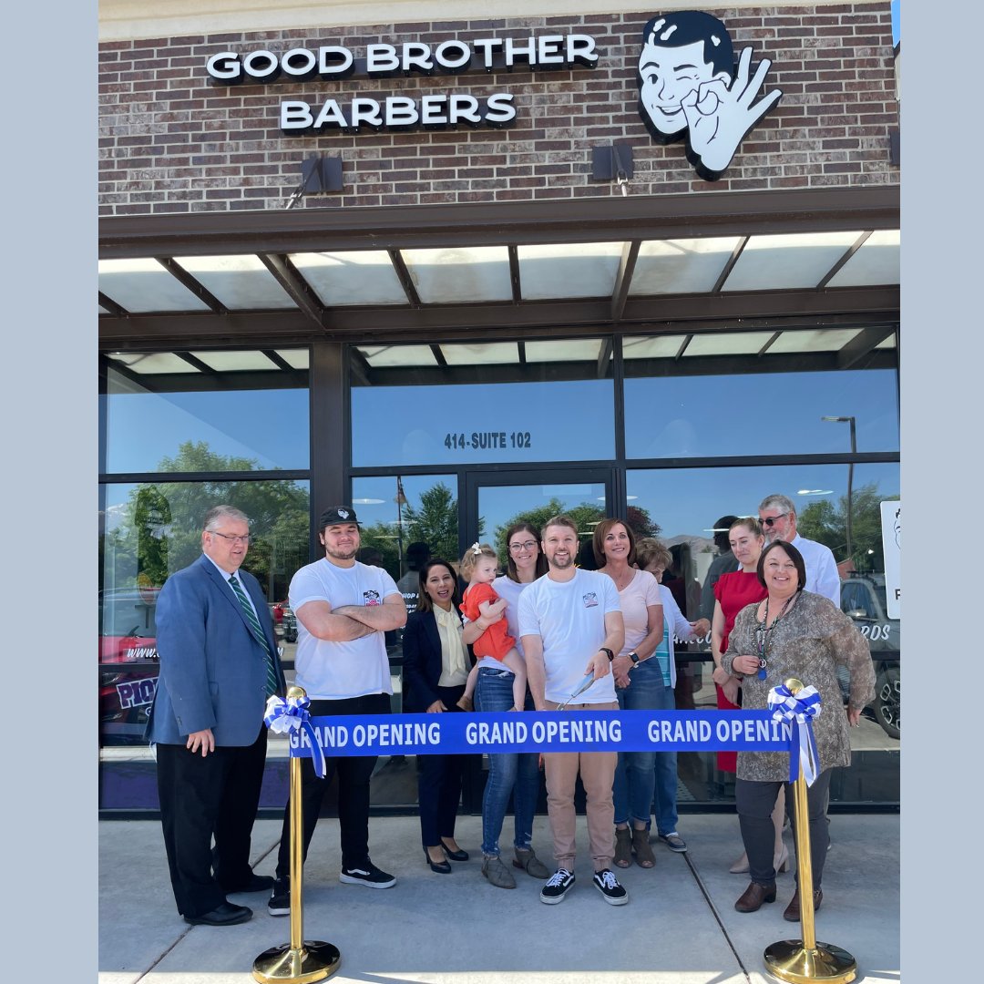 ThePointChamber's tweet photo. We had a fantastic week with so many Chamber events! We heard from our guest speaker Dan Hemmert, had a networking lunch at Texas Roadhouse with over 40 businesses represented and welcomed two new businesses to the area with Ribbon cuttings! Its so great to see our area thriving! https://t.co/ufaesgEjru