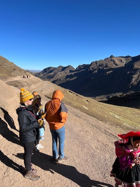 MizzouAbroad's tweet photo. If you don't try ceviche or hike up rainbow mountain did you really study abroad in Peru? Yeah, we didn't think so.
When our @mu_serves students aren't hard at work, they are exploring all of the culture that Peru has to offer! #ThinkOutsideTheClassroom #StudyAbroad #MizzouAbroad https://t.co/17X065EEuk