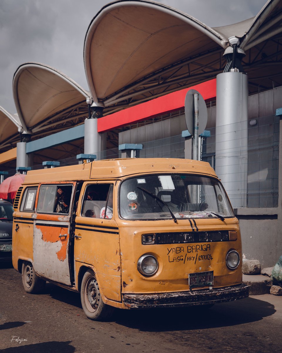thefolajimy's tweet photo. The Yellow Streets Of Lagos https://t.co/60vz1JPJX2