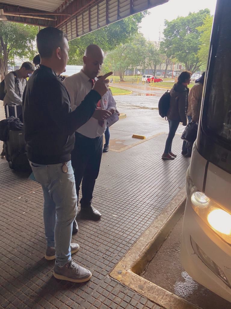 arruajm's tweet photo. Comienzo del #FindeXXL en #Misiones 

Ritmo intenso en la Terminal de Ómnibus de Posadas  y en el ingreso a la Provincia por la RN12. 

Los Centros de Informes Turísticos ℹ️ funcionando a pleno, para recibir a quienes nos visitan.

#findelargo
#TodosTenemosMisiones https://t.co/mwqCPfkaQd