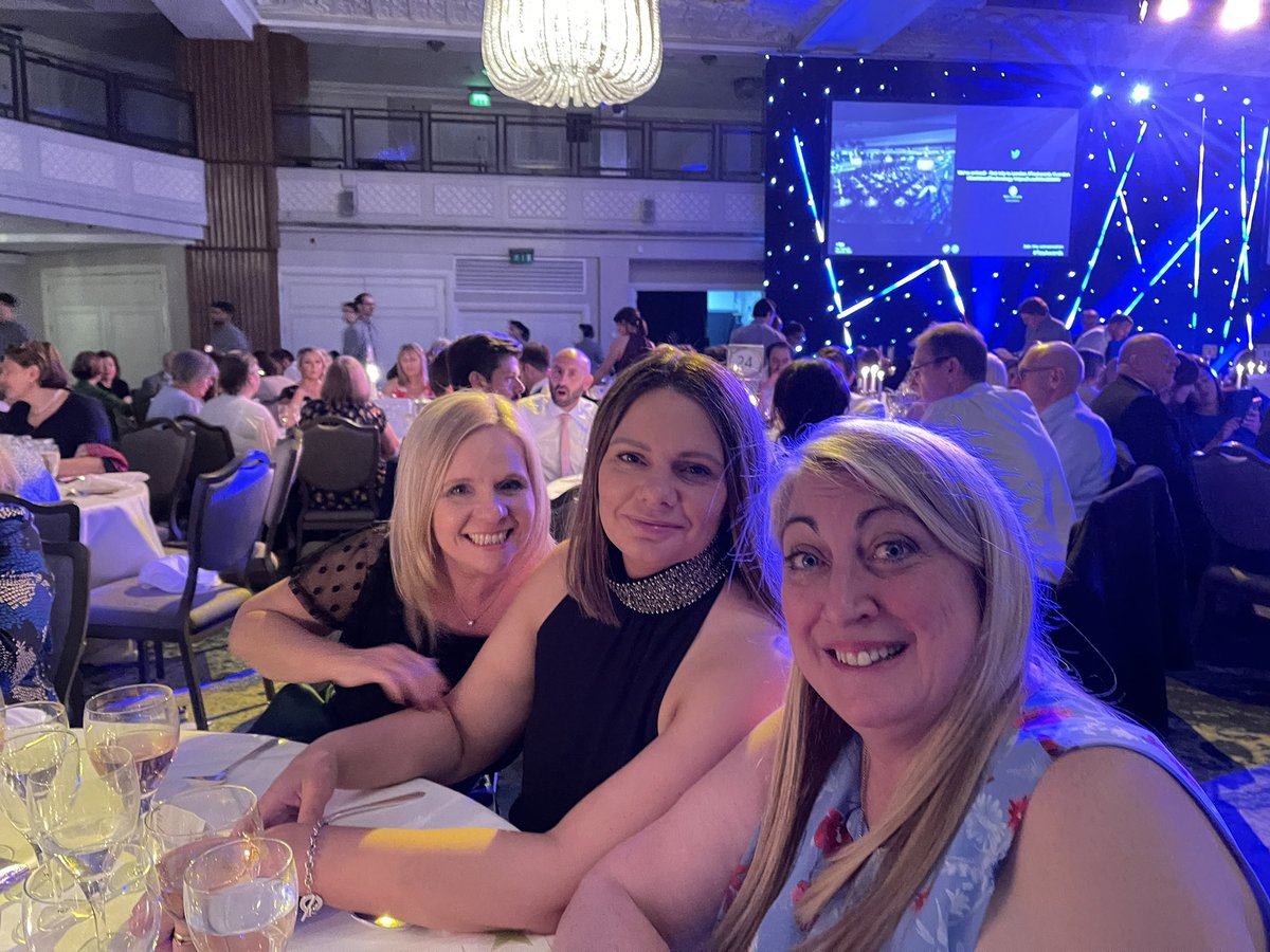 #TesAwards Our lovely colleagues at <a href="/MoorlandsJSSale/">Moorlands JS Sale</a> having a fabulous evening and up for Teaching assistant of the year and primary school of the year <a href="/ENLUTC/">Engineering UTC Northern Lincolnshire</a>