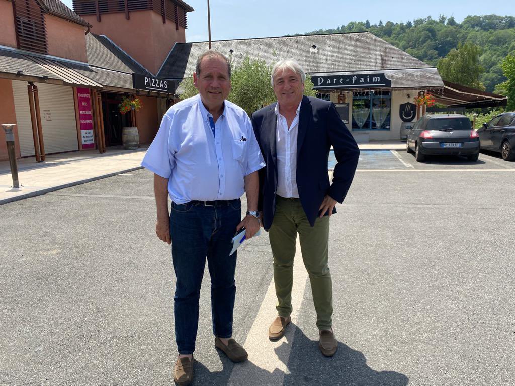 max_brisson's tweet image. 📍Rencontre avec Jean OTHAX le Maire d’#Uzos.

De solides échanges sur les ressources communales, le développement de la commune et en sa qualité de président du Cluster “Tourisme” de la @CCIPauBearn sur l’accompagnement des professionnels du tourisme.

#SénateurDeTerrain