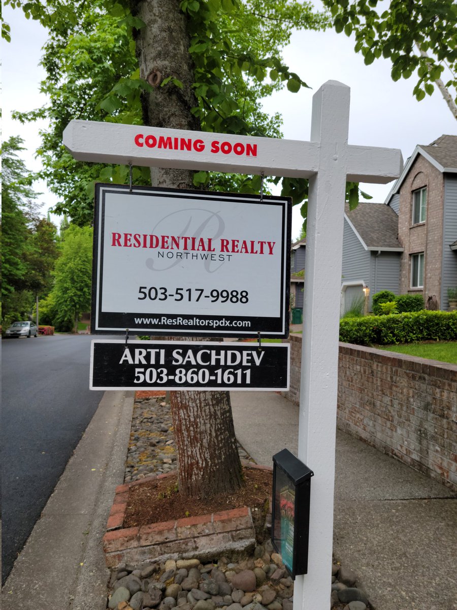 jndahl's tweet photo. Open house this Saturday,  12n to 2pm. #Oregon #onthemarket #greatschools #Murrayhill https://t.co/lqvLtPqfm6