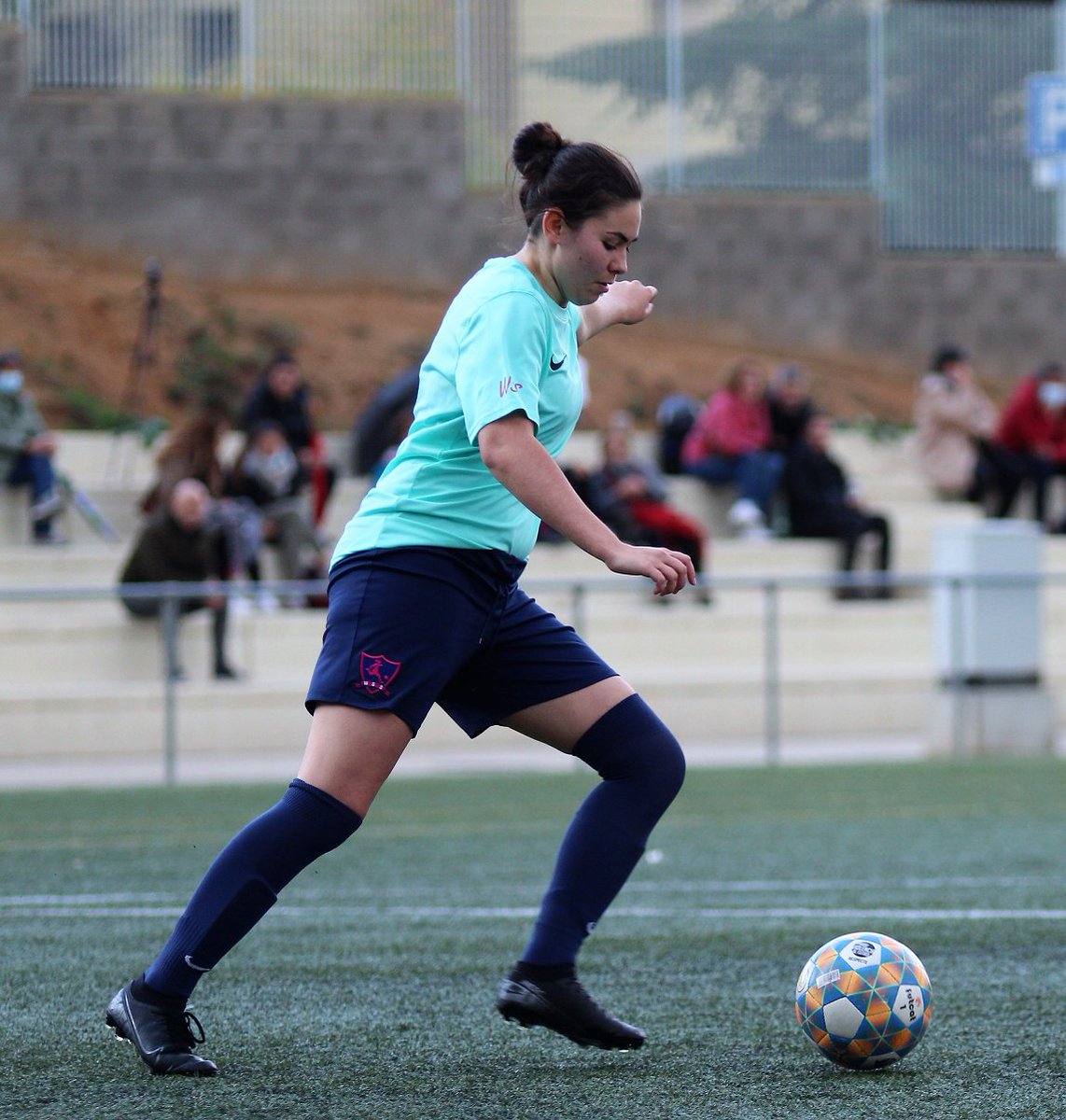 JordiRomagosa's tweet photo. SANDRA RAMOS
Més seguretat que a Fort Knox en el centre de la defensa de #WSPro, sumant-li desplaçament, sortida de bola i execució de faltes a la perfecció. Ha disputat 17 partits (14 com a titular), marcant 2 gols i rebent 2 grogues.
#futfem https://t.co/1zZVXqXwAh