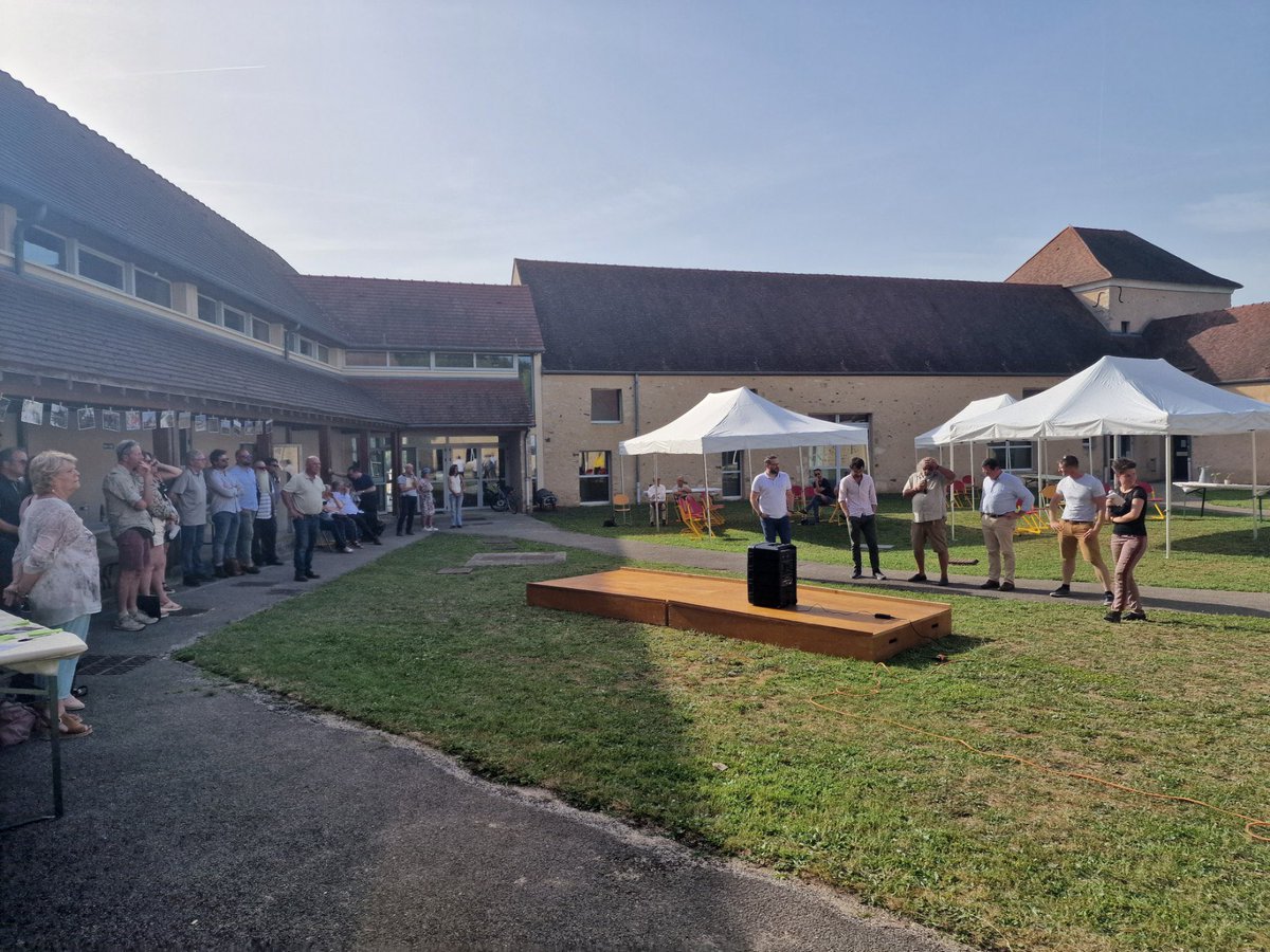 CARCThierry's tweet photo. Le #PETR #UCCSA a concerté le #conseil de #developpement, les citoyens, les élus autour de la prochaine programmation des #fonds #européens #leader pour le territoire du sud de l’Aisne: une belle participation et des échanges très intéressants qui font écho à #destination2030 https://t.co/BZeaKHEuGM