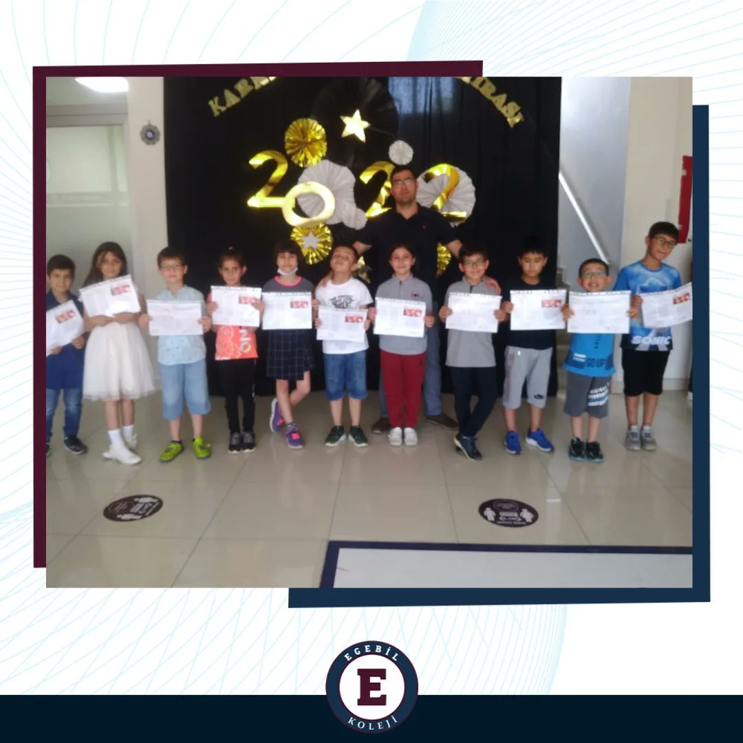 egebilefebey's tweet photo. Efebey'de karne heyecanı yaşandı.

Öğrencilerimizi tebrik ediyor, emeklerinden dolayı öğretmenlerimize ve velilerimize teşekkür ediyoruz.

Keyifli bir yaz tatili dileriz!

#egebil #efebey #denizli #karne #karne2022 #lgs #yks #özelokul #kolej https://t.co/pZj85ZmYUl