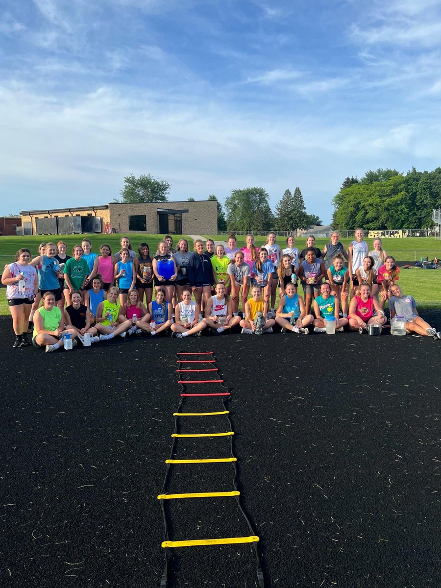 Lena-Winslow/Pearl City Girls Track and Field tweet media