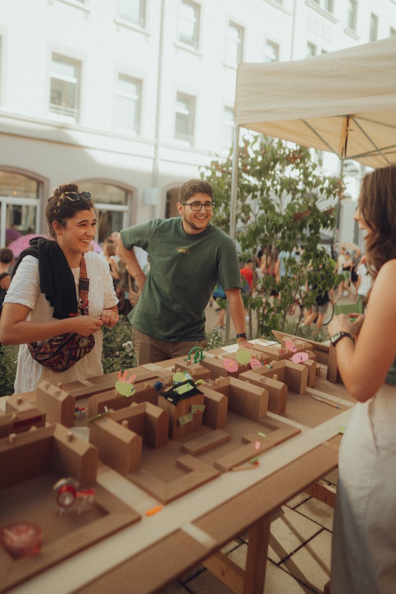 kosmoschemnitz tweet media