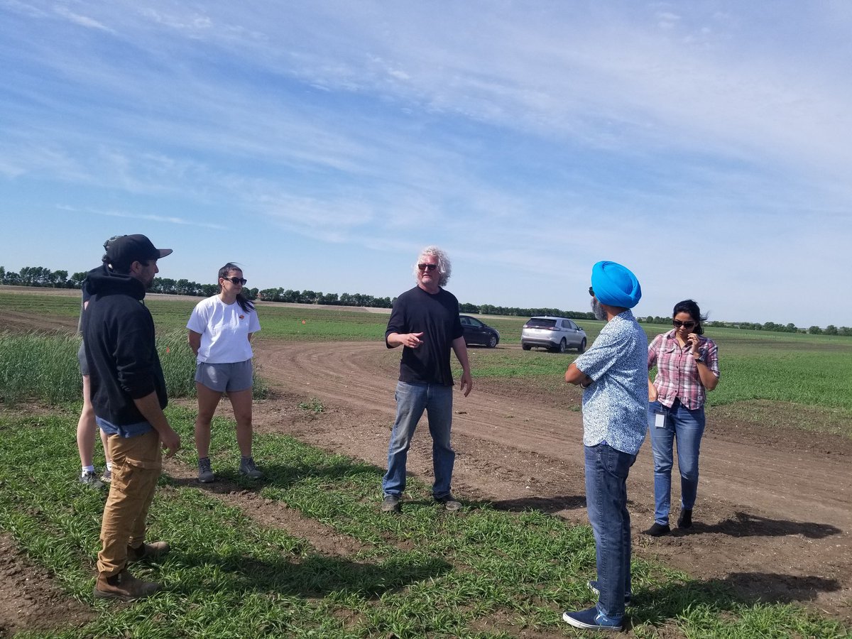 raju_aafc's tweet photo. Earlier today, @WheatSingh visited the wheat plots and @AafcEvan helped install soil moisture probes. Thanks to @nehavaid17 and @Subarna15838616 for your assistance. @AAFC_Canada @SantoshAAFC @SaskWheat @mb_cropalliance @AlbertaWheat @westerngrains https://t.co/BnuhVRnB4u