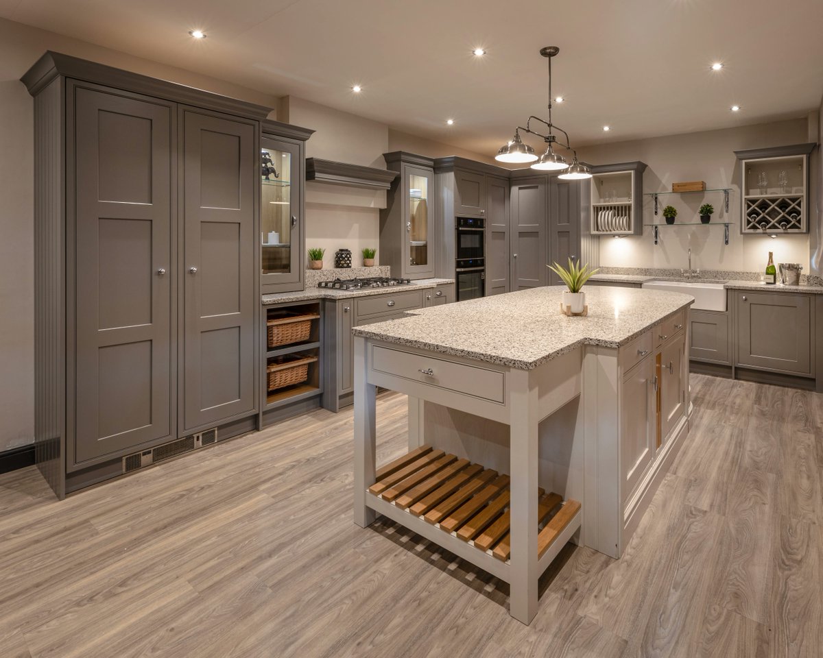 BeespokeK's tweet photo. 🐝 Visit our showroom to get a true feel for the quality workmanship that goes into our kitchens...

For more info you can also visit https://t.co/CekmXMIJMP https://t.co/2xDHvhKmf9