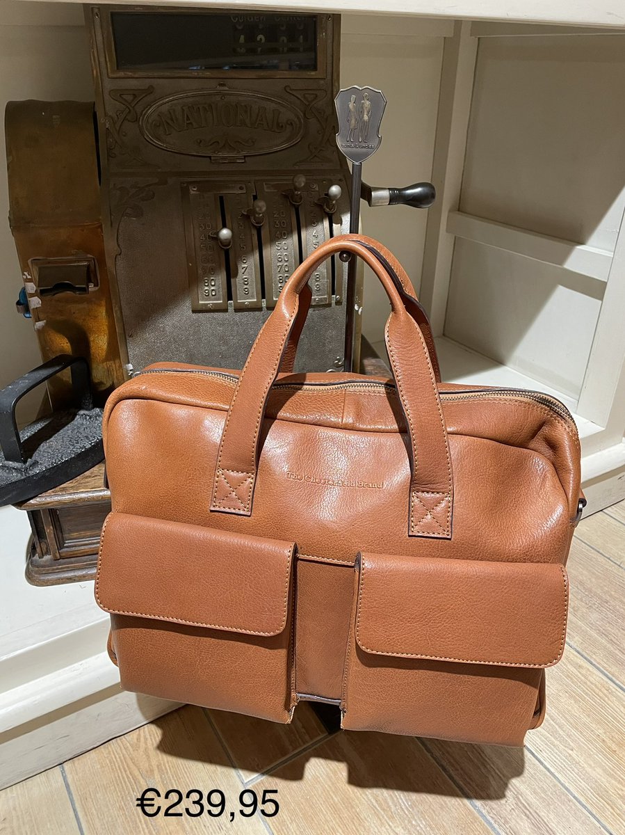 bubblessluis's tweet photo. Work#bags#laptop#macbook#stoer#mannelijk#oersterk#mooiermetdejaren#bubblessluis #Sluis# https://t.co/kpzxwFsAuv