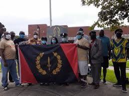 glowliyah's tweet photo. This is your  #Juneteenth reminder that Black Americans already have a flag!!! The 1967 Black American Heritage Flag was created by Melvin Charles to represent Black Americans who were descendants of those Africans who were enslaved in the U.S…https://t.co/fNx5IKta6v https://t.co/hZeAdXEYpz