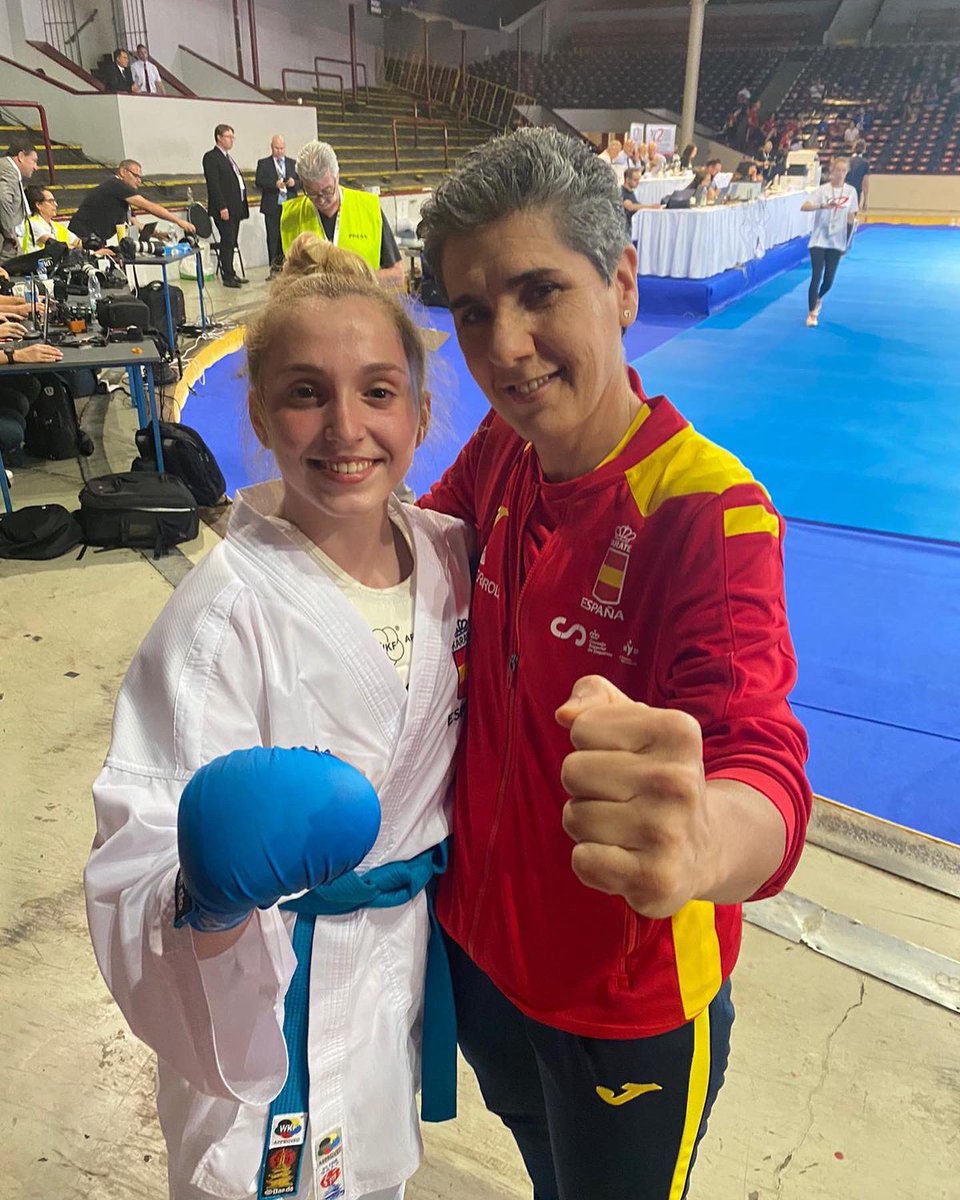 RFEKarate's tweet photo. 3️⃣ posibilidades más de medalla para #ESPKarateam en el europeo de Praga. 

Las 3️⃣ representantes cadete de kumite femenino lucharán por el bronce en sus pesos:

🥉-47 kg IDAIRA LÓPEZ

🥉-54KG MARTA ONTIVEROS

🥉+54KG MIREIA BEJARANO
¡a por esos 🥉
@amarqueomor https://t.co/h5UDOn2LgW