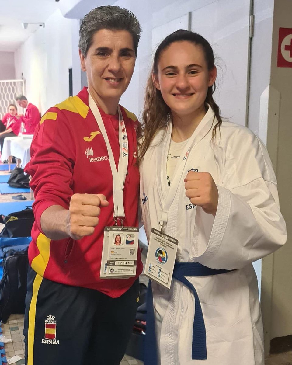 RFEKarate's tweet photo. 3️⃣ posibilidades más de medalla para #ESPKarateam en el europeo de Praga. 

Las 3️⃣ representantes cadete de kumite femenino lucharán por el bronce en sus pesos:

🥉-47 kg IDAIRA LÓPEZ

🥉-54KG MARTA ONTIVEROS

🥉+54KG MIREIA BEJARANO
¡a por esos 🥉
@amarqueomor https://t.co/h5UDOn2LgW