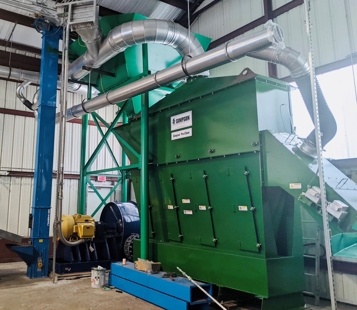 Simpson_Group's tweet photo. This week Townley Engineering &amp; Manufacturing Co., Inc. commissioned a Simpson 4-Cell Pro-Claim® with a target to reclaim 4-6 tons of sand per hour to improve casting quality and decrease operational costs!
https://t.co/AyDGMvTKL3
#simpsonsolutions #townley #simpsonproclaim https://t.co/mWDFJPVuT8