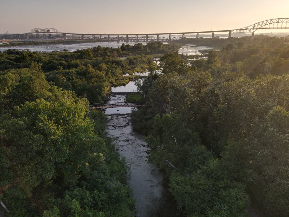 ssmfilmoffice's tweet photo. This photo was taken in the downtown core of Sault Ste. Marie. No more long unit moves with this around the corner from your urban locations! Create Here, and have a short drive home after wrap.
#CreateHere #filmmaking #saultstemarie #ontario #canada #filmindustry #filmlocation https://t.co/c3JcQLAf14