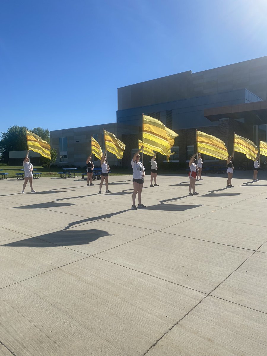 WasecaBands's tweet photo. We are ready! Looking forward to a great parade tonight in Lake Crystal! We would love to see you there. Parade step off is at 6pm and the Waseca Marching Jays are unit 40. #paradetime #PrideDisciplineUnity #marchingband https://t.co/clkvVj7rOR