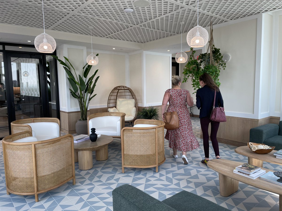 KarenHessel2's tweet photo. Check out this “garden room”, adjacent to the swimming pool at the Stella on the 26th floor, unique and pretty! @WilderBalter @NewRochelleNY @SMPSNewYork https://t.co/NKE9DabQYn
