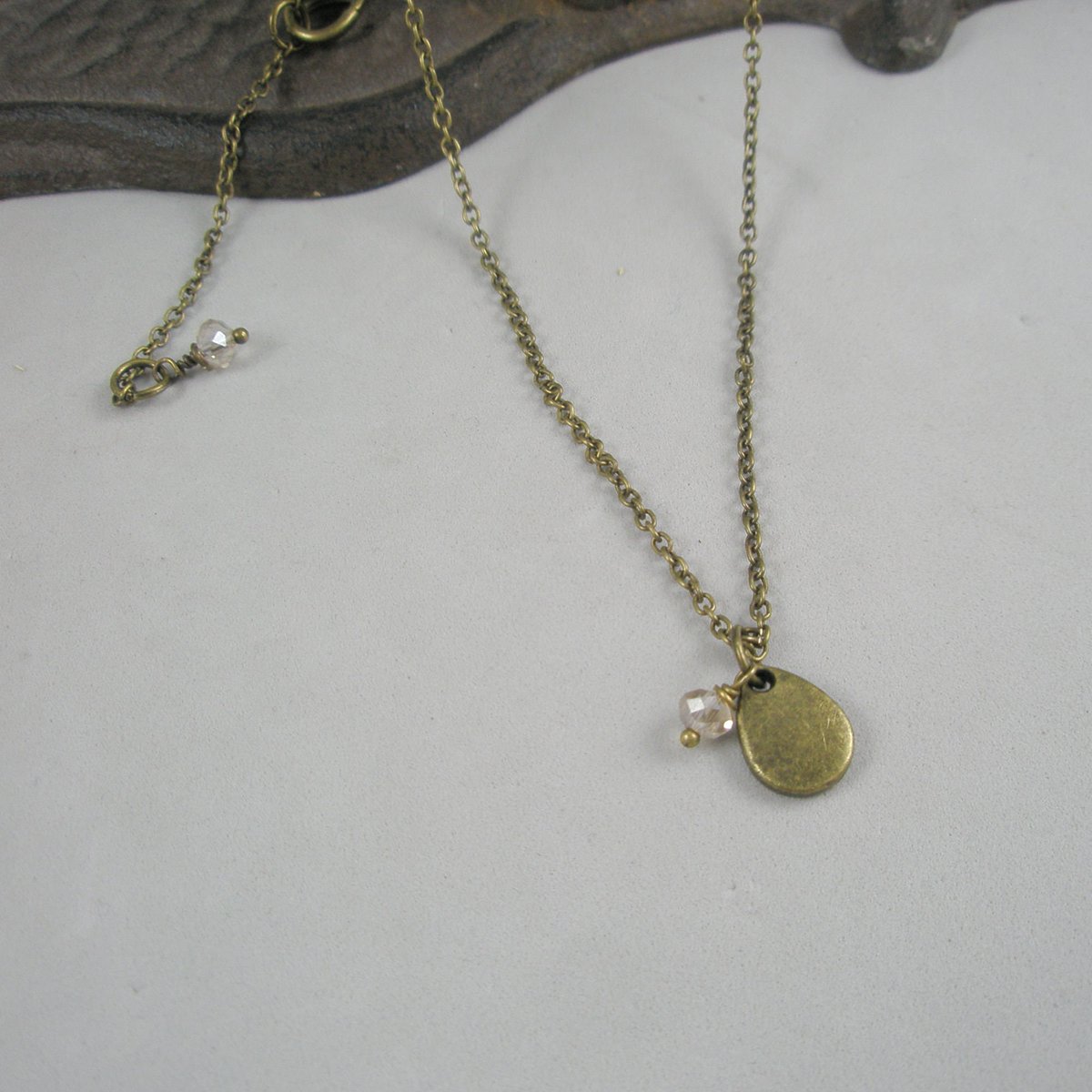 stoneberri's tweet photo. Teardrop Antique Bronze https://t.co/jnS4r9i7W3 #Etsy #Stoneberri #AdjustableLength https://t.co/uC8JXwPG0Z
